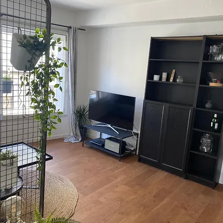 Apartment Confort & Tranquillite A Deux Pas Des Restos Et De La Gare *