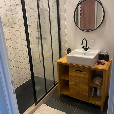 Apartment Confort & Tranquillite A Deux Pas Des Restos Et De La Gare